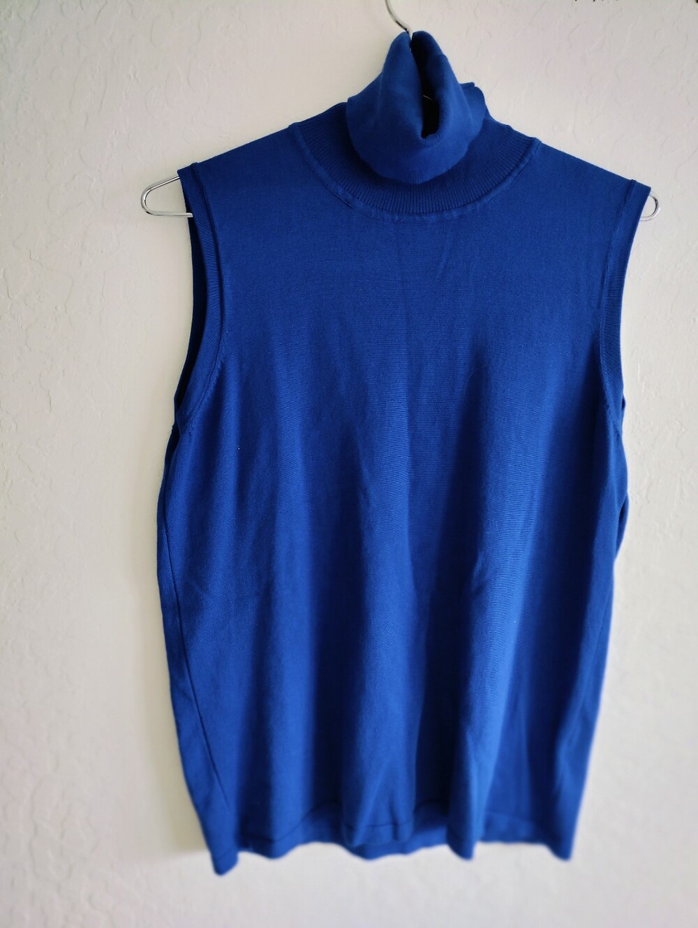 Cielo Royal Blue Sleeveless Turtleneck Knit Sweater Top – Size XL